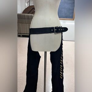 Leather women’s chaps with wood beading 
All zippers and snaps work